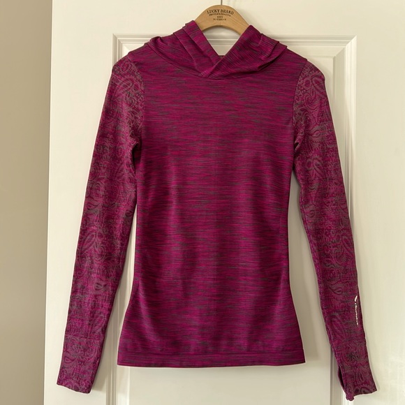 Climawear Seamless Workout Run Hoodie Top w Thumbholes on Paisley Print Sleeves - Picture 2 of 9